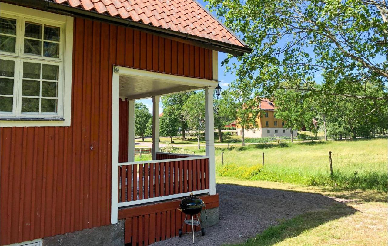 Nice Home In Mantorp With Kitchen Bagian luar foto