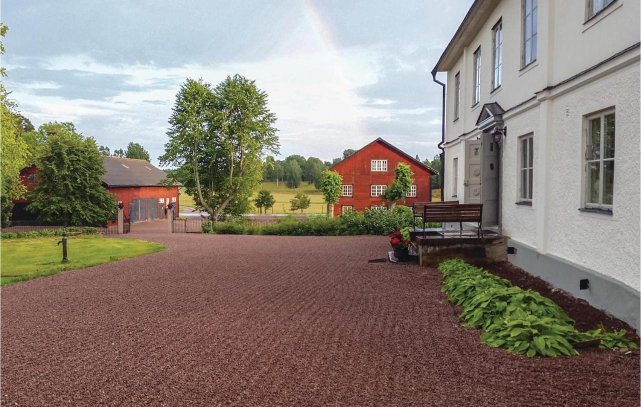 Nice Home In Mantorp With Kitchen Bagian luar foto